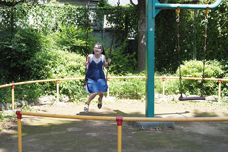 白昼ロ●ータ少●尾行押し込み中出し強●映像