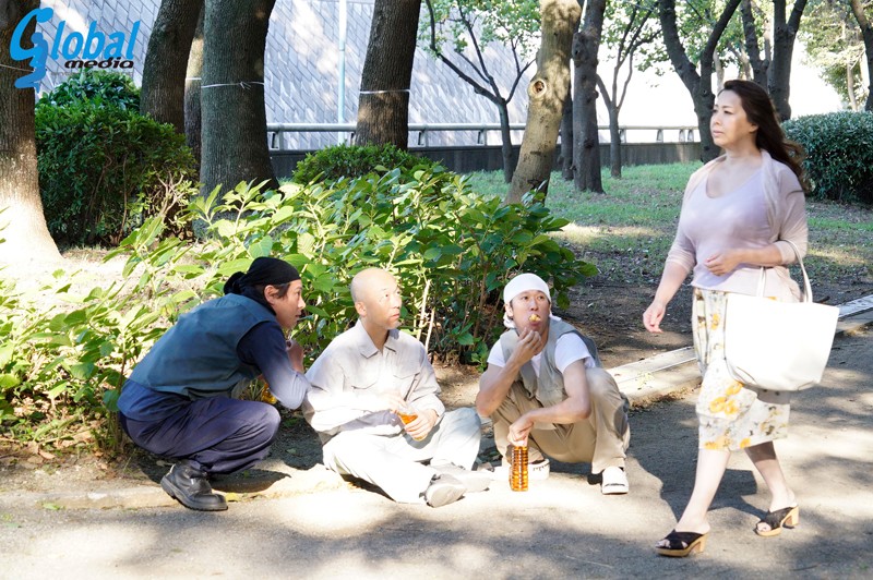 人妻捕鯨船 水着の三十路美熟女 大量潮吹きドキュメント 風間ゆみ風間ゆみ