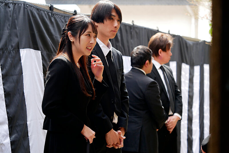 【背徳感は蜜の味】麗しのブラックフォーマル 喪服美人に白濁精子をぶっかけSEX 小野坂ゆいか小野坂ゆいか