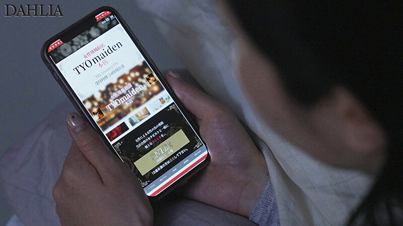 セックスレスを相談したママ友に紹介された女性用風俗で、イケメン年下セラピストのチ○ポに恋した巨乳人妻の純愛。 小野夕子小野夕子