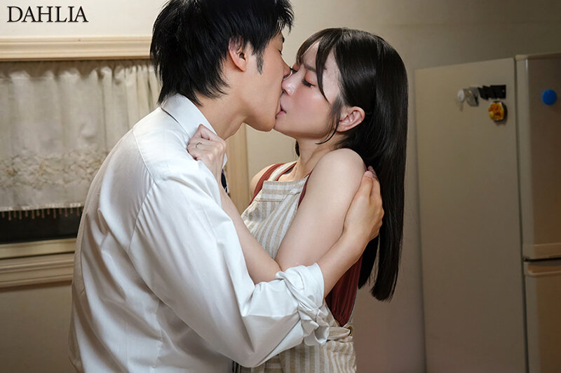 復活 糸矢めい 上司が出張で不在中、上司の妻とベロキス性交で濃密に求め合った日々…。 糸矢めい糸矢めい