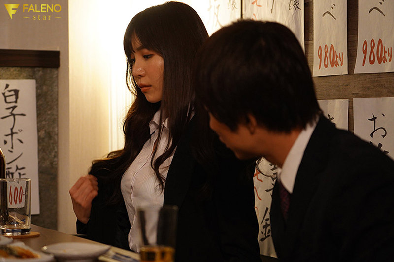 巨乳上司と童貞部下が出張先の相部屋で凄絶性交 小野夕子小野夕子