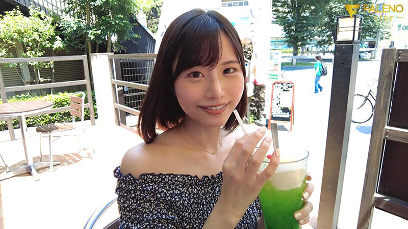 性欲の高鳴りは彼女のくびれ巨乳の所為。初めて迎えた夜が終わっても僕たちはヤリ続けた。 本郷愛本郷愛（二階堂夢）