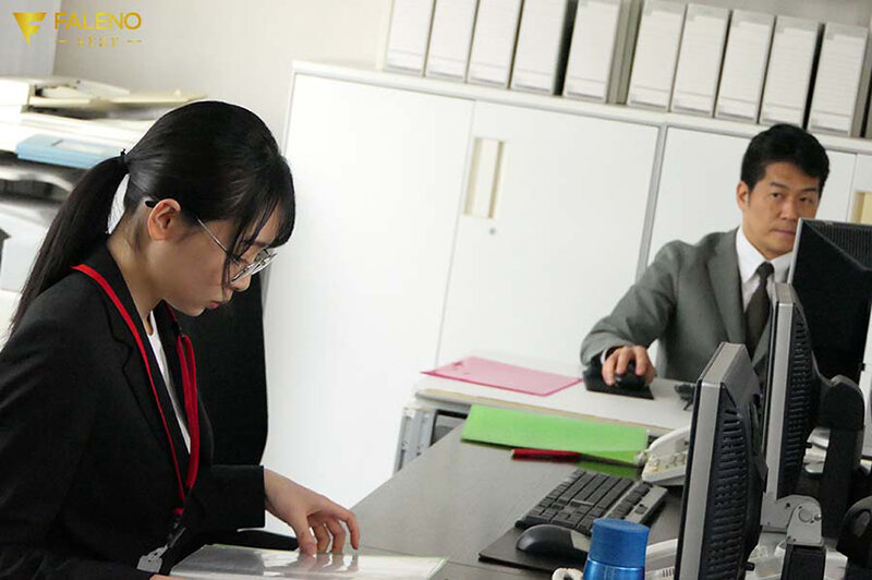 「上司からここに来るように言われました」押しに弱い時田さんは性交命令を断れない都合のいい部下 時田亜美時田亜美