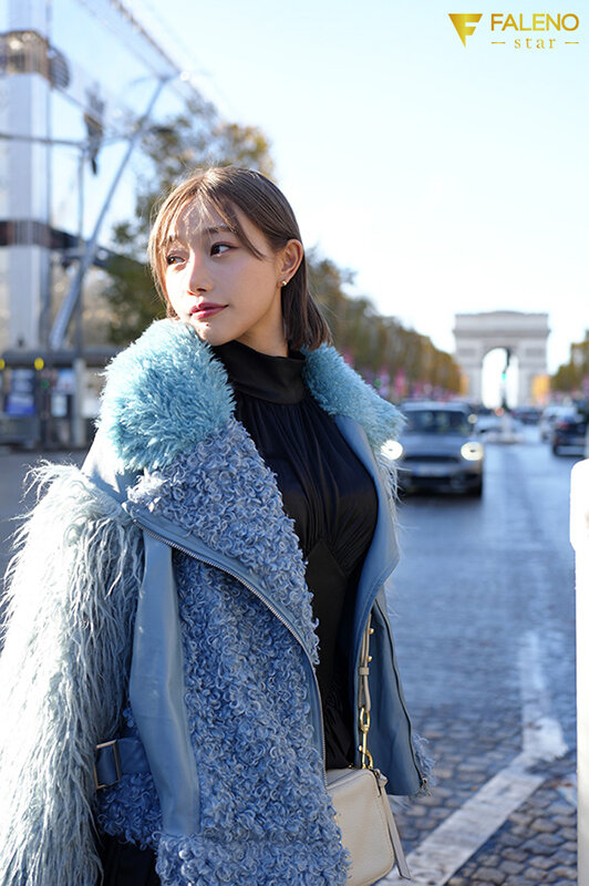 三葉ちはる パリへ行く三葉ちはる