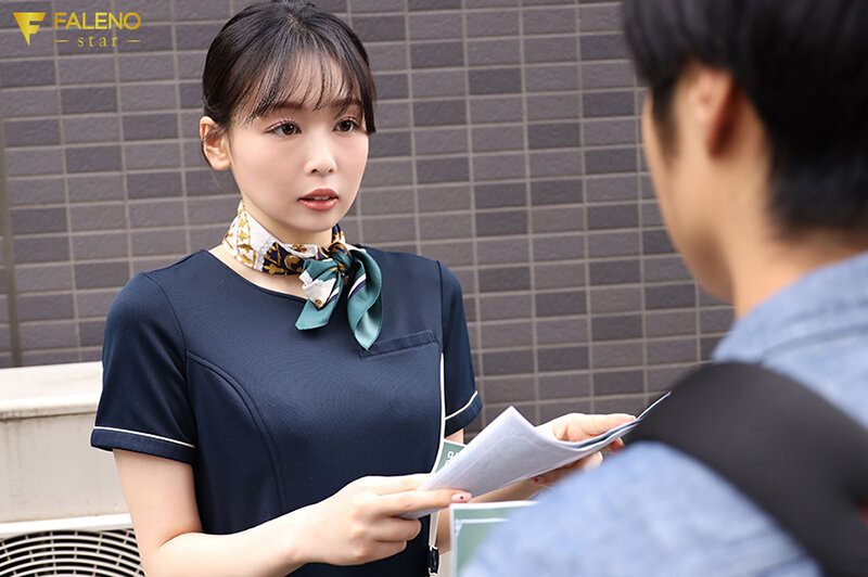 イヤな顔しながらも素股までしてくれた押しに弱いエステティシャンの自宅の‘中’まで‘つきまとい’ 時田亜美時田亜美