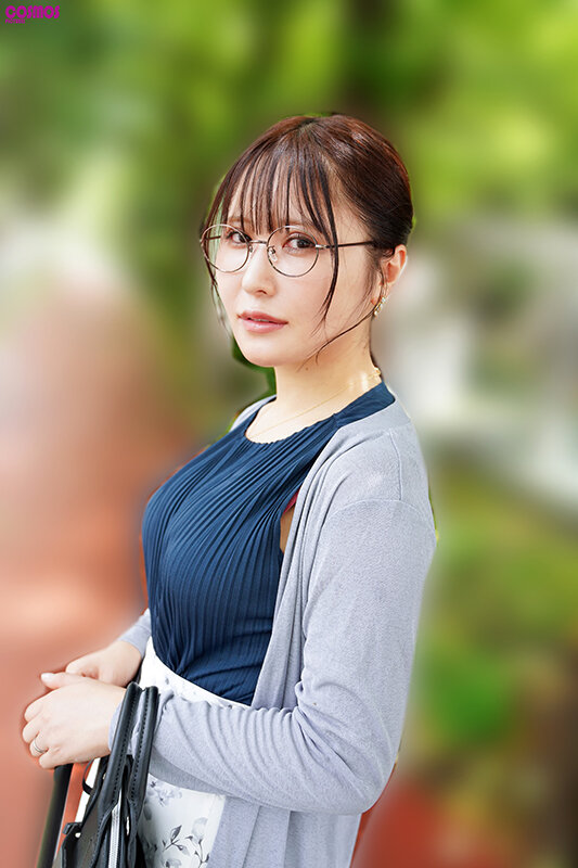 彼女のいない貧乏な自分にあるのは有り余る性欲と安アパートだけ風俗行く金も無いし若い子はノリが苦手…だからおとなしそうな人妻を捕まえてSEXしたら自分以上に性欲が凄かった！！（仮名）ミドリさん