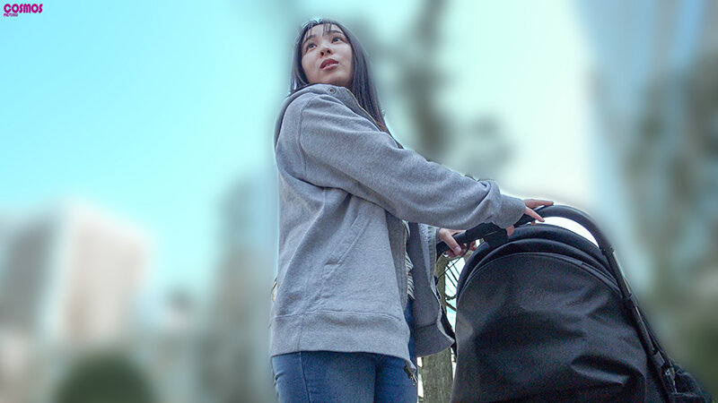 生活に困り自宅でメンズエステを始めた 近所のシングルマザーと中出しSEX さくらさん（28歳）