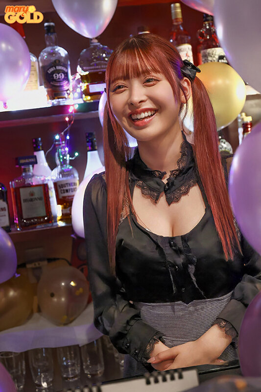 おねだりの天才！ 都内で働く可愛すぎる超人気コンカフェ嬢が奇跡のAV出演！ 何度もおねだりされて合計7発！ AV DEBUT 瀧本くるみ瀧本くるみ