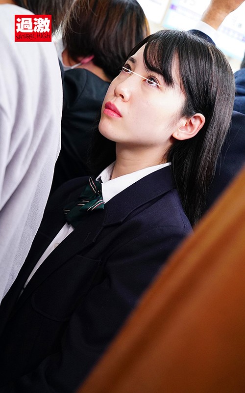 痴●師に満員電車の中で下着姿にされ見られる羞恥で抵抗できない敏感女4 黒髪女子○生限定SP