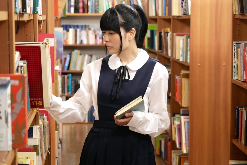 突然、どろっどろ精子が降り注がれる日常 学園生活で「常にぶっかけ」女子○生