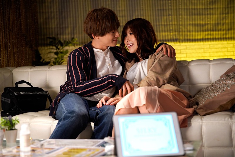 エスカレートラバーズIN THE HOTEL II大槻ひびき・みひな （あずみひな、永井みひな）