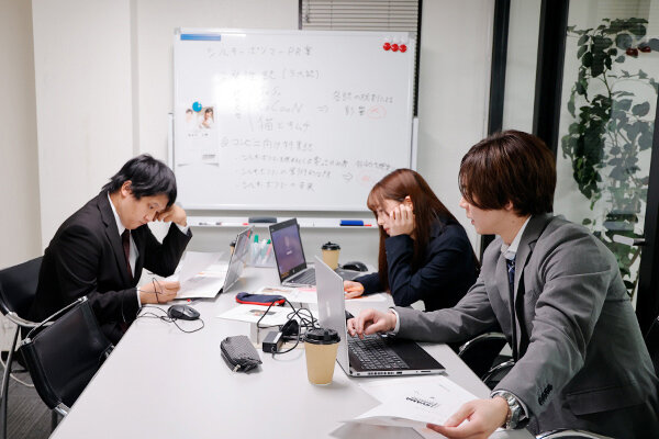 暗闇では素直に宮沢ちはる