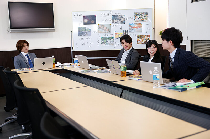 眠れない夜を抱いて百咲みいろ