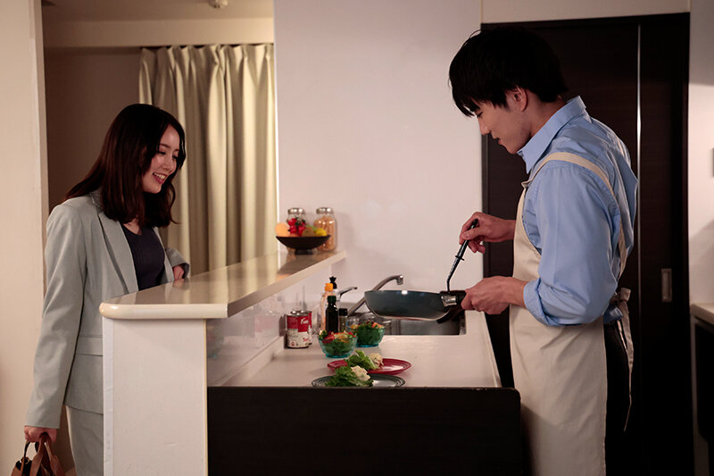 オフィスでも野獣美咲かんな