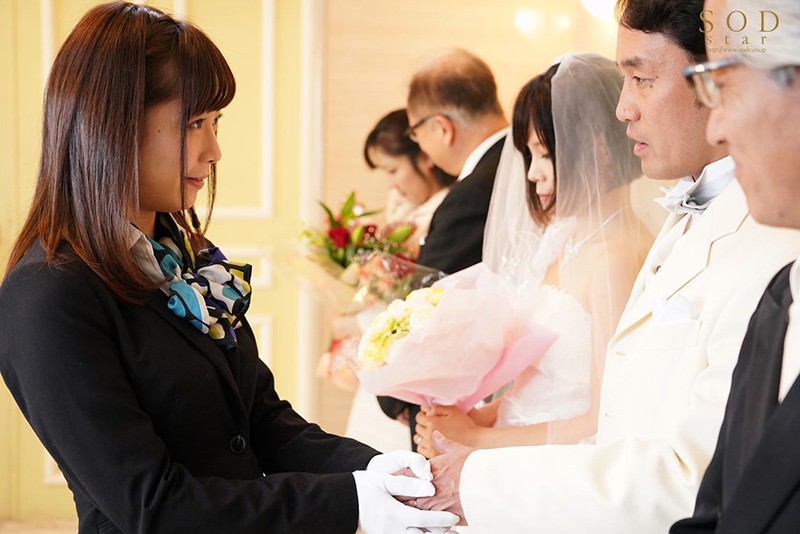 紗倉まな 結婚式最中の新郎に強●中出しさせる美人ウェディングプランナー紗倉まな