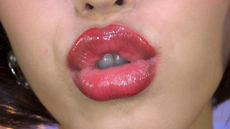 エロ唇淫語痴女夏目優希・浜崎真緒・水野朝陽