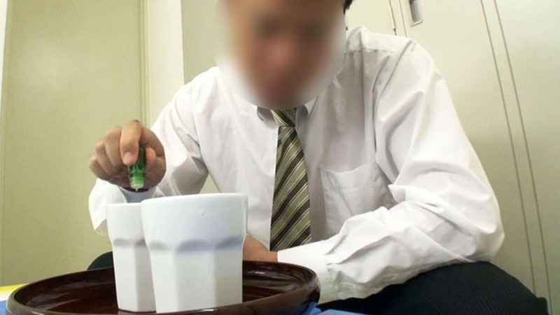 南米ペルーから輸入した『理性を99％奪い去る強力媚薬』を女に飲ませたら、白目を剥いて感じまくるほど効いた！！高山玲奈・吉川いと・杏