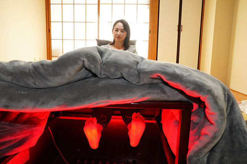 美熟女の足裏をふやけるまで舐めたい！ 安野由美安野由美