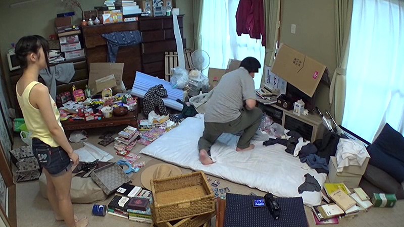 団地少女連れ込みわいせつ映像