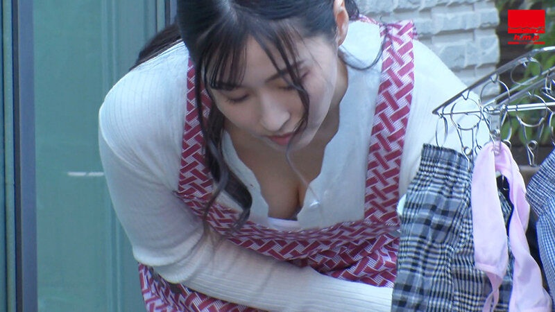 さりげなく上品で魅惑的な人妻の母性と性欲 藤咲紫藤咲紫