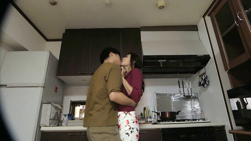 【美爆乳！！Icup】最高のカラダを誇る人妻の理解を超えたエロさ 団地妻 小早川怜子小早川怜子