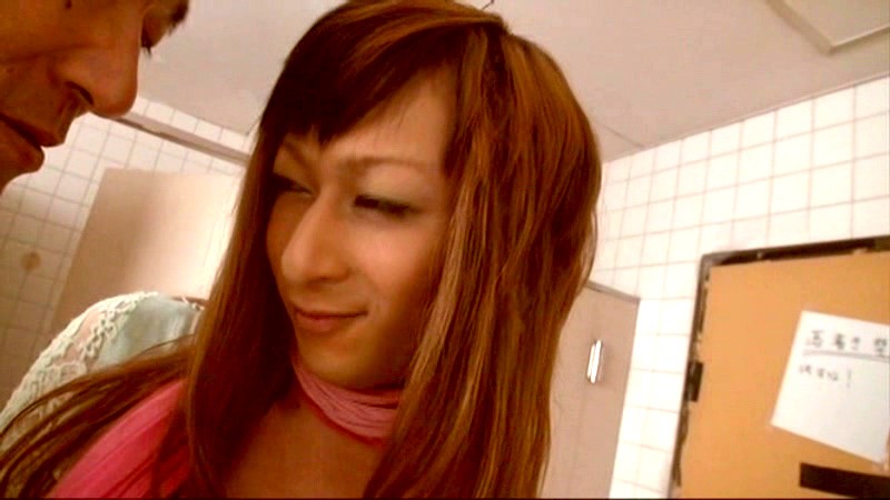 ○○駅の公衆便所は変態女装子のハッテン場 ココに行けば女装子と必ずヤレる！