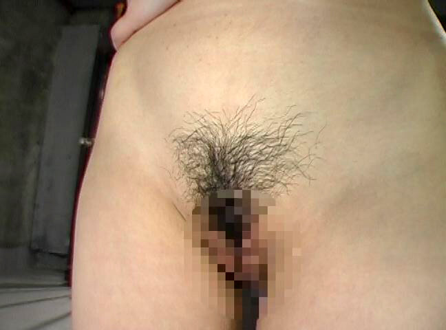 奴麗4号 天井逆さ吊り水責めに竹刀打ち責め