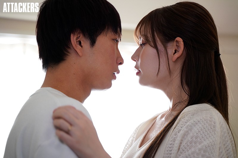 欲求不満な人妻と真昼間から汗だくになってヤリまくる。 明里つむぎ明里つむぎ