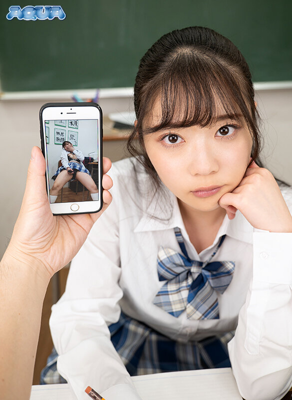 【VR】ネットで拾ったエロ動画をオカズに目の前でバレないようにシコる二葉エマ・月見若葉・花音うらら