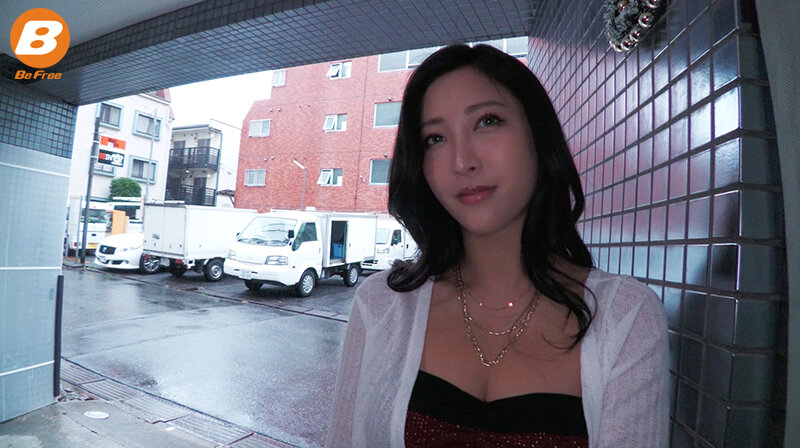 彼女のお姉さんは超ビッチでヤリマン！ 彼女が不在の間を狙って僕を逆レ●プ強●中出し！ 水川スミレ水川スミレ