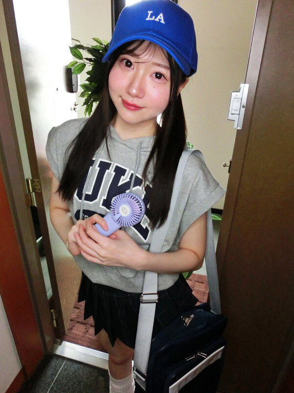 純真妊娠デビュー黒髪制服少女 玉城いおり玉城いおり