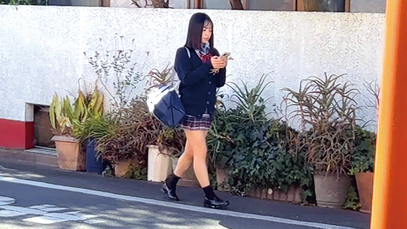 今日の獲物はこの母娘 24時間居座りレ●プ 04