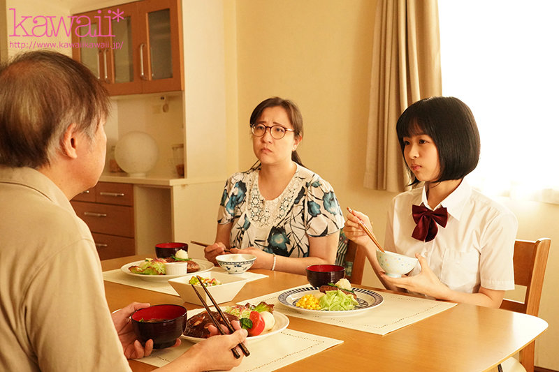 「新しいお義父さんの目的は女子●生の私でした…」 母の再婚相手が吐き気がするほど気色の悪い盗撮魔だなんて… 日向なつひなたなつ（日向なつ）