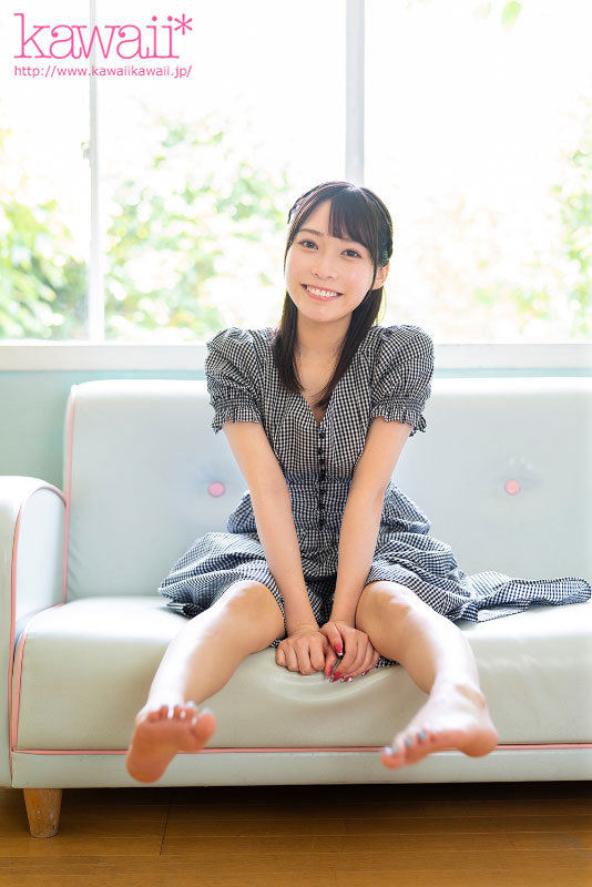 押しに弱い自分を変えたくて自らAV応募 お願いされたら断れない…？？ 澄ました顔して性欲めっちゃ強いお人好しすぎるドMな現役女子大生DEBUT！！ 杉咲麦杉咲麦