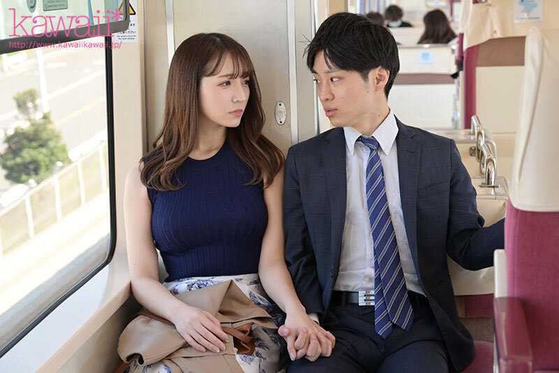 長期出張で離れ離れになるエッチ大好き彼女と誓い合った3ヶ月の禁欲 待ち焦がれた再会直後のSEX中毒になるほど没入した人生で最高に気持ちよかった絶倫無双中出しSEX 小花のん小花のん