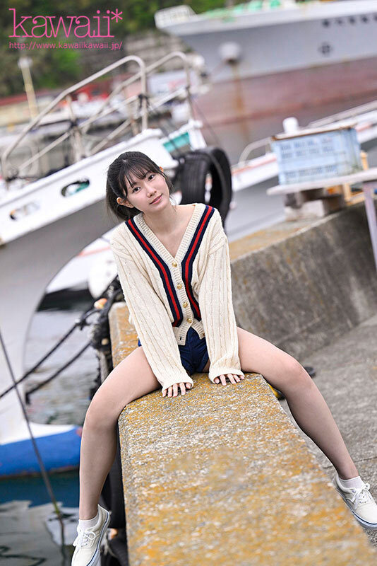 このシャイなヒロインにグチャグチャにぶっかけます。 谷村凪咲谷村凪咲