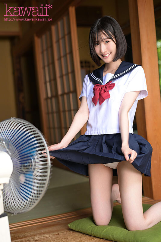 性に目覚めた田舎の姪っ子は濡れて食い込む幼いワレメをゆっくりと叔父に擦り付ける… 青葉はる青葉はる