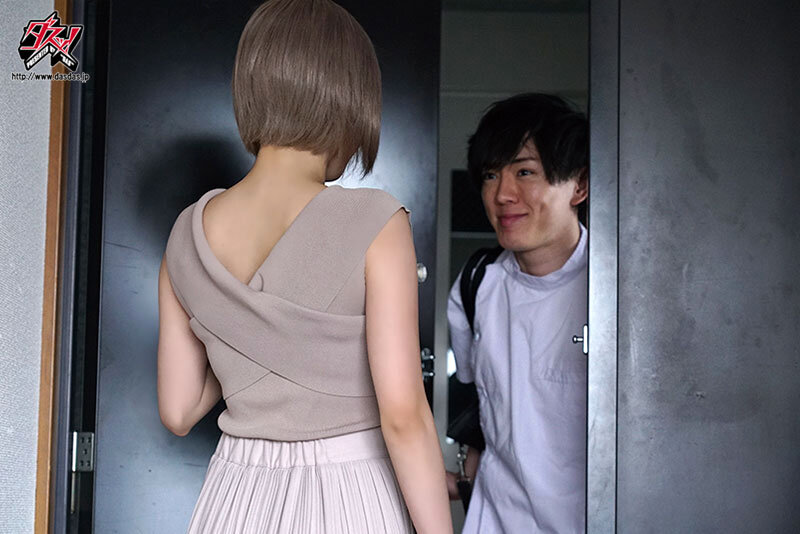 派遣マッサージ師にきわどい秘部を触られすぎて、快楽に耐え切れず寝取られました。 春陽モカ春陽モカ