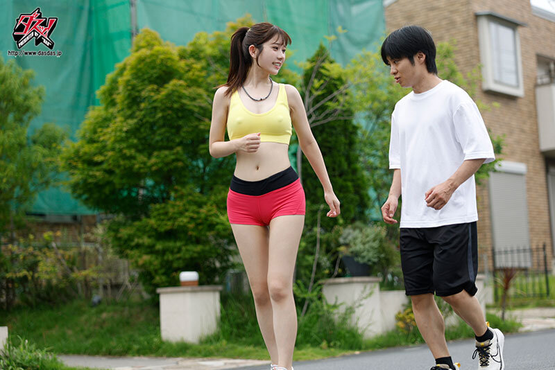 ぴったりウェアのチクポチ巨乳で男を誘惑する逆ナン痴ジョギング 五日市芽依五日市芽依