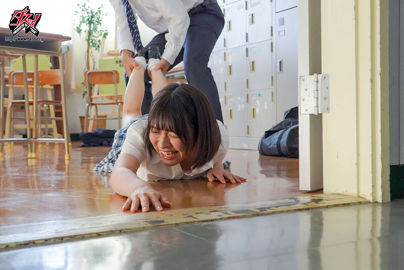 華著スレンダーで可愛い僕のなっちゃんは、夏休み中に美術部顧問に心も身体も寝取られました。 東條なつ東條なつ