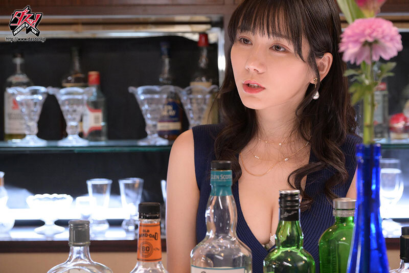 ハメタイ時に即ヤる女！毎分毎秒むム～んと欲情！ジュっぽし鬼スケベぇ接客。ぶりゅるザー汁を何度も何度も生ナカで絞り出す高級枕営業スナック 五日市芽依五日市芽依