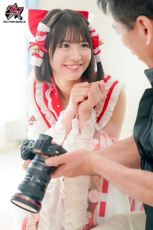 痛カメコに小悪魔誘惑でガチ恋どぴゅ沼につき落とす痴女コスプレイヤー 秘密のコスパコ中出し撮影会 東條なつ東條なつ