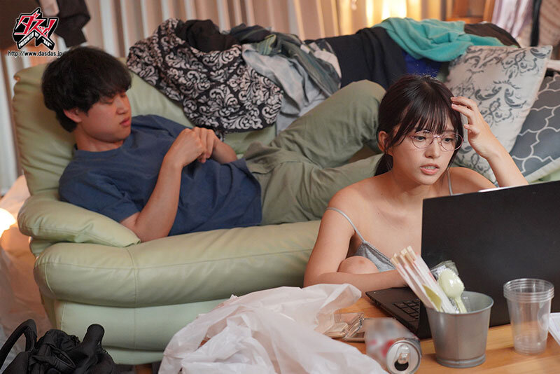 預かった甥っ子の巨根ち●ぽを断れなくて…相性良すぎたポルチオイクイク発情に沼っておかわりセックスしまくる独身アラサー限界OL 根尾あかり根尾あかり