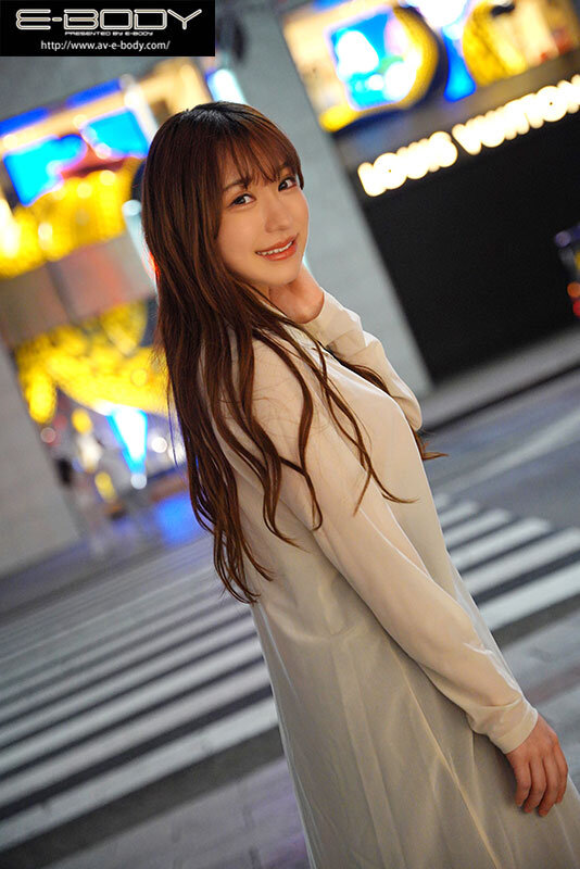 職業:六本木勤務の人気ラウンジ嬢 俺に惚れている愛嬌抜群のスリム巨乳JDとお泊り不倫中出し性交 佐藤しお佐藤しお