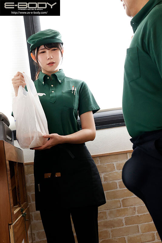 SEXのことで頭が一杯な牛丼チェーン店の巨乳JDバイトは店長のデカチンが気になって今日も仕事に手が付かない 福原みな福原みな