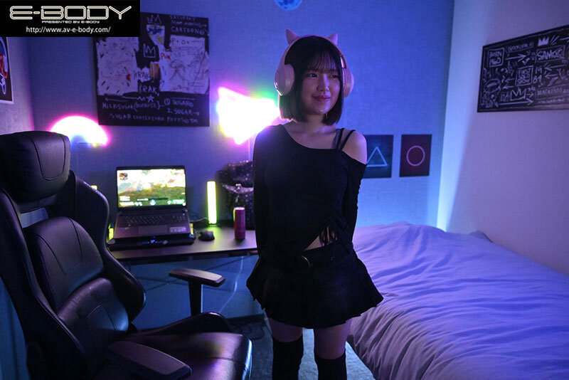 e-スポーツ全国ベスト8の美少女プロゲーマー 脱いだらまさかのチート級ロリGcup巨乳 AVモード突入デビュー 中山みずき中山みずき