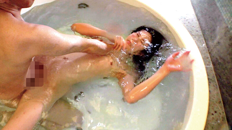 ヤリまんメスイキぎゃるひなちゃん 乳首激よわフルボッコからの熱々ま●こザー汁中出し輪●