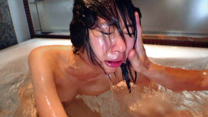 メチャクチャに犯●れたい願望ハンパない現役女子大生しゅうか ゴム無しブチ込み生中出し輪●