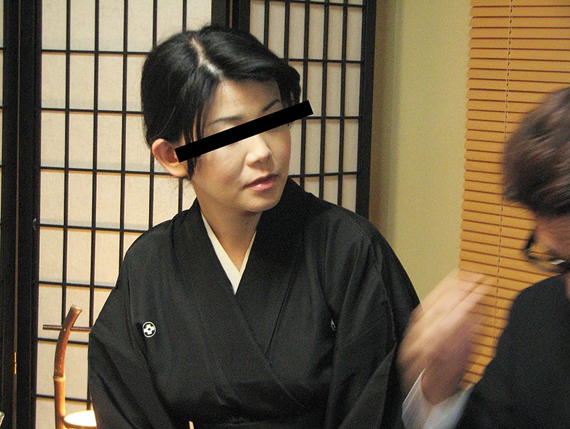 秘蔵版 未亡人8時間コレクション